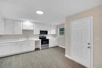 701 George Hopper Rd in Midlothian, TX - Building Photo - Building Photo