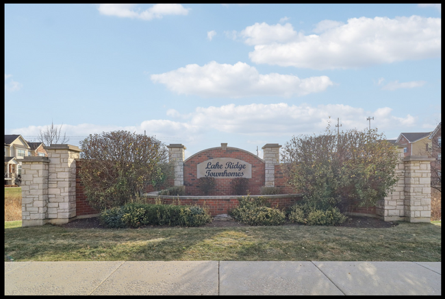 property at 1452 Lake Ridge Ct