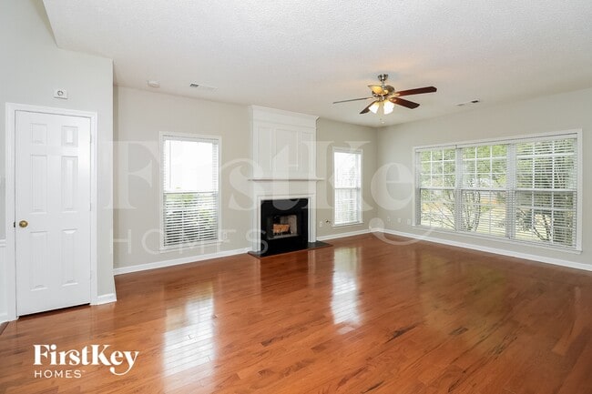 4143 Glenaire Way NW in Acworth, GA - Foto de edificio - Building Photo