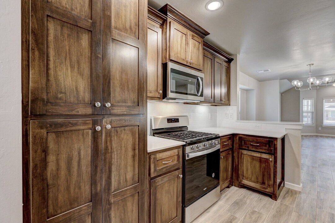 5813 Goldfinger Rd in Oklahoma City, OK - Building Photo