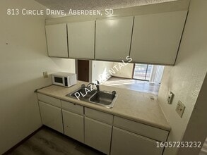 307 11th Ave NW in Aberdeen, SD - Building Photo - Building Photo