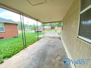 404 Warner St NW in Huntsville, AL - Building Photo - Building Photo