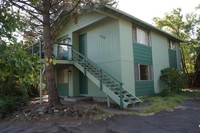 93-107 California St in Ashland, OR - Foto de edificio - Building Photo