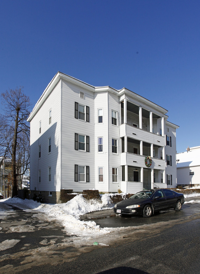 7 DuPont St in Worcester, MA - Foto de edificio - Building Photo