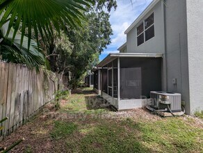 6267 Osprey Lake Cir in Riverview, FL - Building Photo - Building Photo