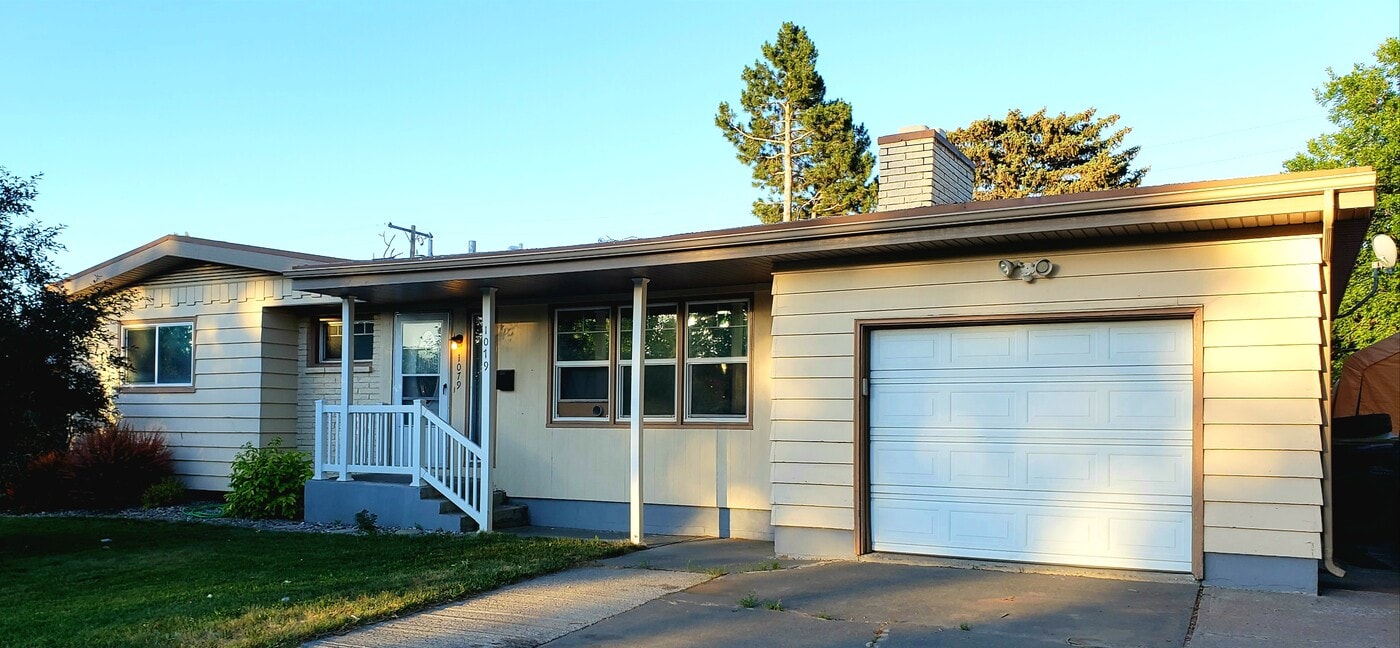 1079 S Woodruff Ave, Unit 1 in Idaho Falls, ID - Building Photo