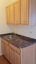 4031 N Kenmore Ave, Unit 412 in Chicago, IL - Building Photo - Building Photo