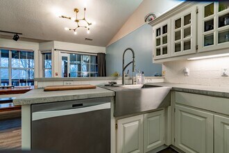 2780 E Hardy Ln in Fayetteville, AR - Building Photo - Building Photo