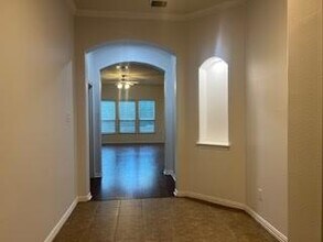64 Hallmark Dr in Conroe, TX - Building Photo - Building Photo