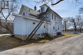 18-18 Oak St in Kawartha Lakes, ON - Building Photo - Building Photo