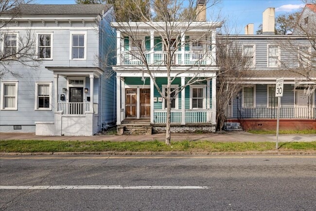 property at 216 W Anderson St