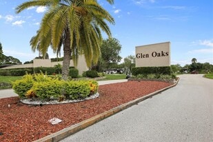 3820 Blue Stone Way, Unit Sarasota in Sarasota, FL - Building Photo