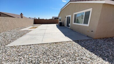 13074 Eastwind Way in Victorville, CA - Building Photo - Building Photo