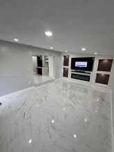 4120 SW 31st Dr in West Park, FL - Building Photo - Building Photo