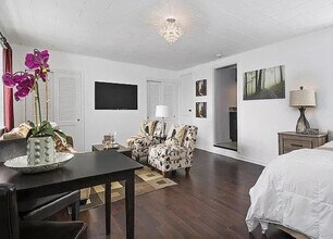 200 W Menomonee St in Chicago, IL - Building Photo - Building Photo