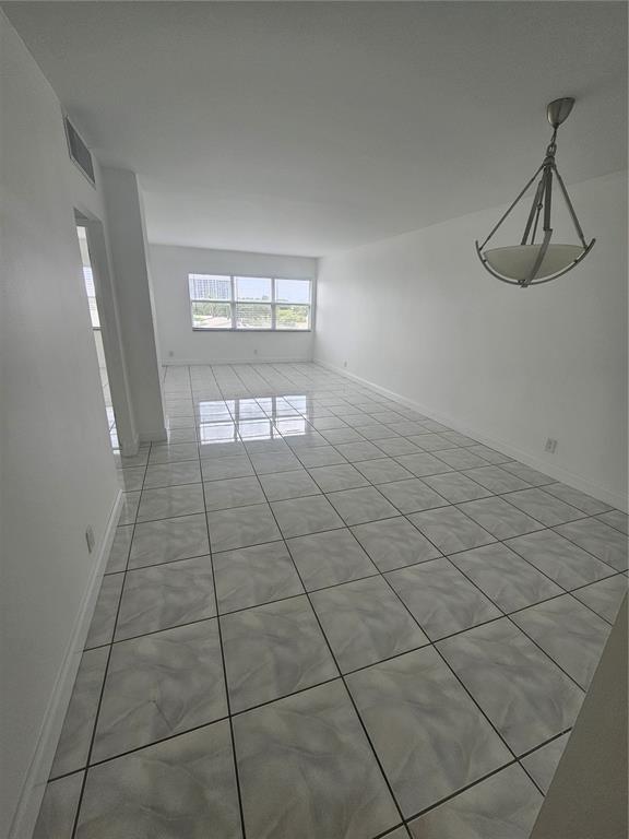 2555 NE 11th St, Unit 601 in Fort Lauderdale, FL - Building Photo - Building Photo