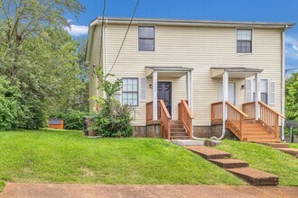 2439 Paulawood Dr in Nashville, TN - Building Photo - Building Photo