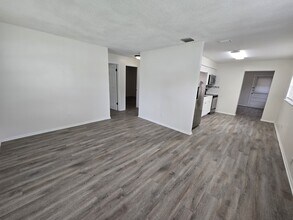 50 6th St in St. Cloud, FL - Building Photo - Building Photo