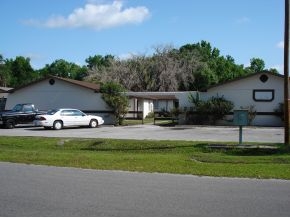 Courtyard Apartments in Crystal River, FL - Foto de edificio