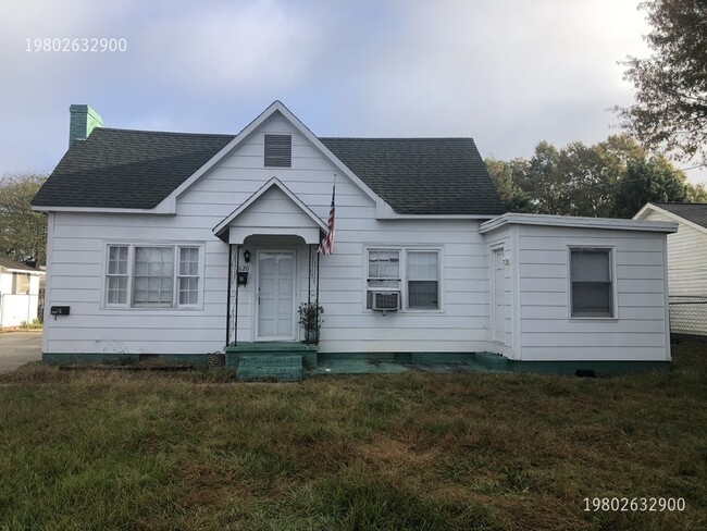property at 1620 W Airline Ave