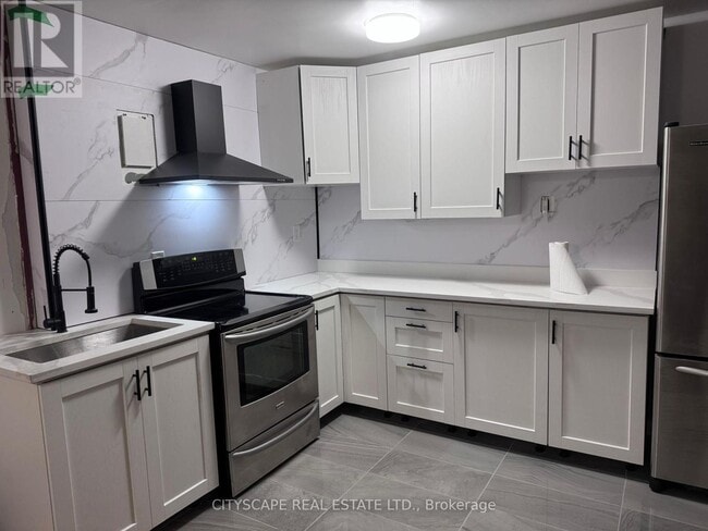 property at 1176 Hamilton Rd