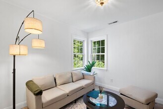 7829 Harps Mill Woods Run in Raleigh, NC - Foto de edificio - Building Photo