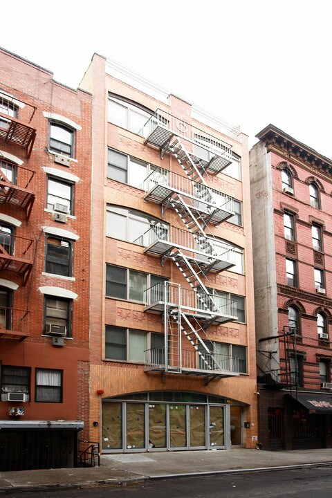 146 Orchard St in New York, NY - Building Photo