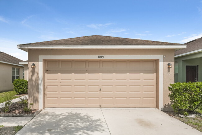 property at 809 College Chase Dr