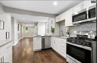4406 St Georges Ave. in Baltimore, MD - Building Photo - Building Photo