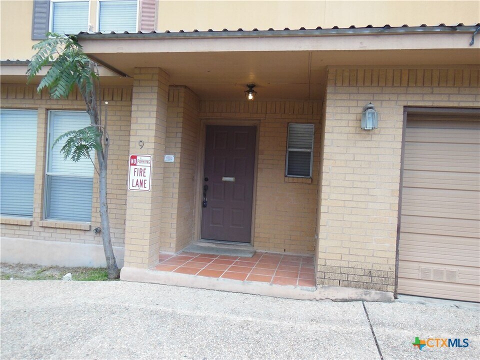 1641 Kuehler Ave in New Braunfels, TX - Building Photo