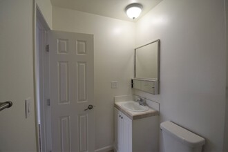 5321 Agnes Ave, Unit 25-08 in Los Angeles, CA - Foto de edificio - Building Photo