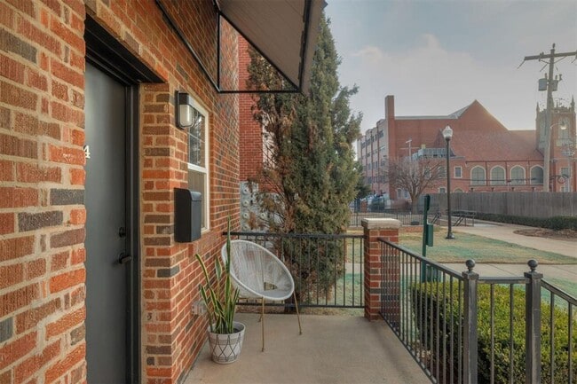 1213 N Harvey Ave in Oklahoma City, OK - Building Photo - Building Photo