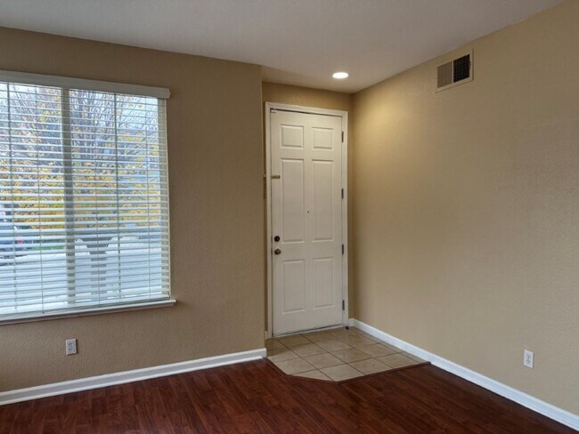 1876 Spaletta Way in Sacramento, CA - Building Photo - Building Photo