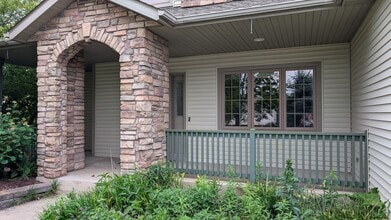 2669 Kathleen Ln NE in Rochester, MN - Building Photo - Building Photo