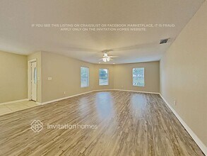 2401 Granada Cir E in St. Petersburg, FL - Building Photo - Building Photo