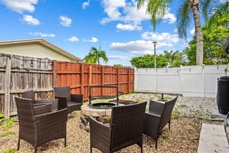 563 SW 169th Ave in Weston, FL - Building Photo - Building Photo