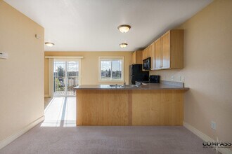 1037 W MacArthur Ave in Eau Claire, WI - Building Photo - Building Photo