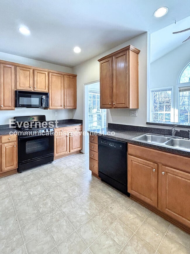 1542 Jeffries Way in Midlothian, VA - Building Photo - Building Photo