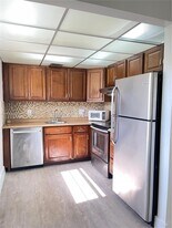 150 SW 134th Way in Pembroke Pines, FL - Building Photo