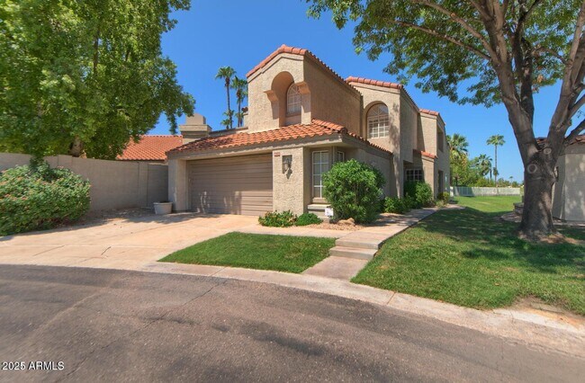 4020 E Laurel Ln in Phoenix, AZ - Building Photo - Building Photo