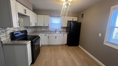 5922 N 84th St in Milwaukee, WI - Building Photo - Building Photo