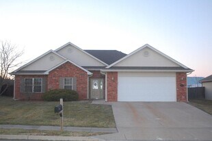 5007 Craydon Dr in Columbia, MO - Building Photo