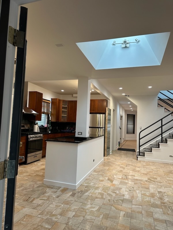 4230 N Albany Ave in Chicago, IL - Building Photo - Building Photo