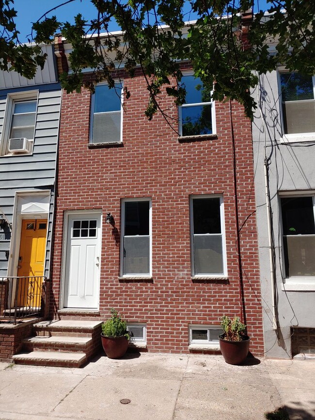 property at 2013 Gerritt St