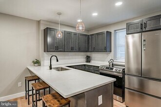 221 W 6th St-Unit -UNIT1 in Wilmington, DE - Building Photo - Building Photo