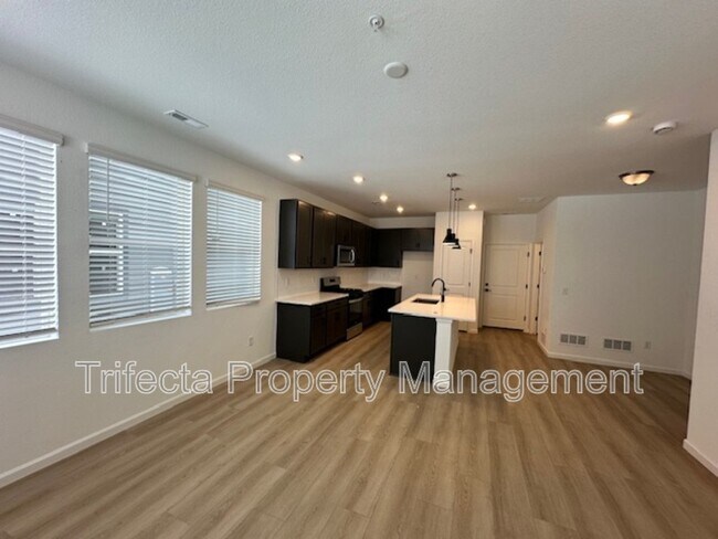 1805 Zephyr Rd in Fort Collins, CO - Building Photo - Building Photo