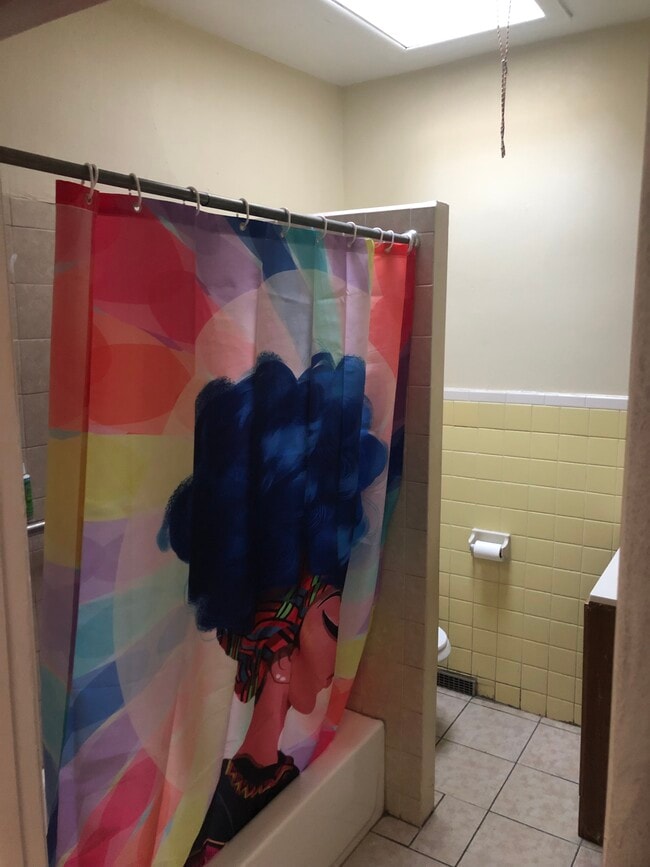 861 E Westmoreland St in Philadelphia, PA - Building Photo - Building Photo