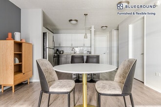 180 N Jefferson St in Chicago, IL - Building Photo - Building Photo