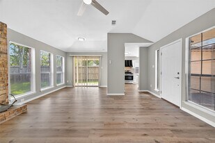 3111 Timber View Dr in Sugar Land, TX - Building Photo