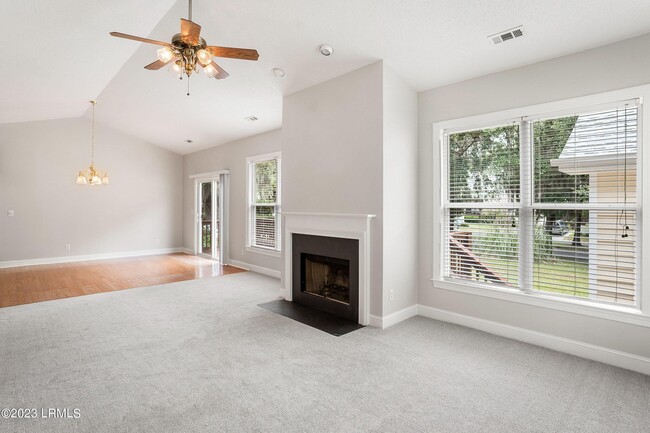 2 Rockville Way in Beaufort, SC - Building Photo - Building Photo